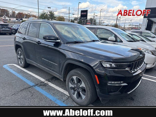 2022 Jeep Grand Cherokee 4xe's photo