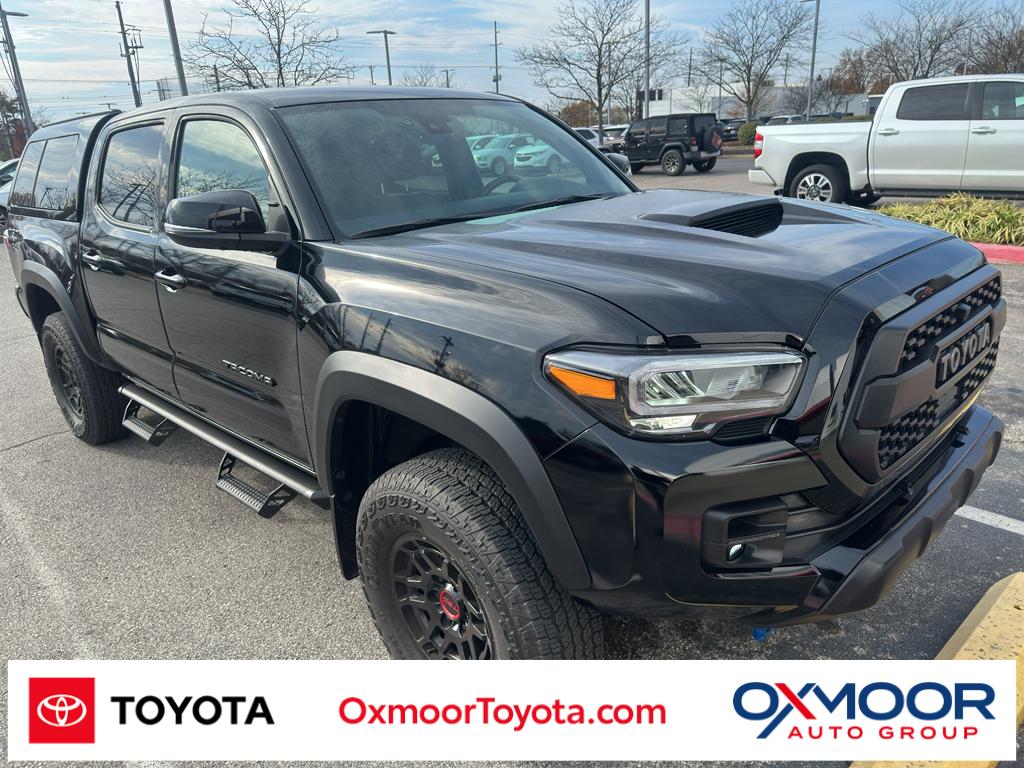2023 Toyota Tacoma TRD Pro's photo