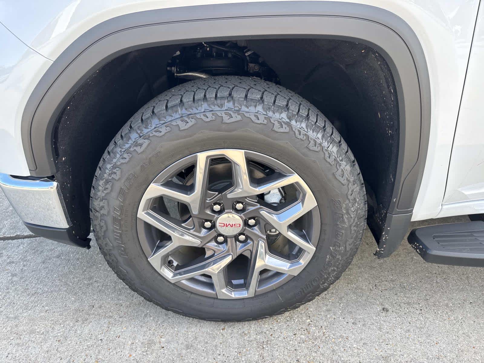 2026 Gmc Sierra 1500 SLT photo 4