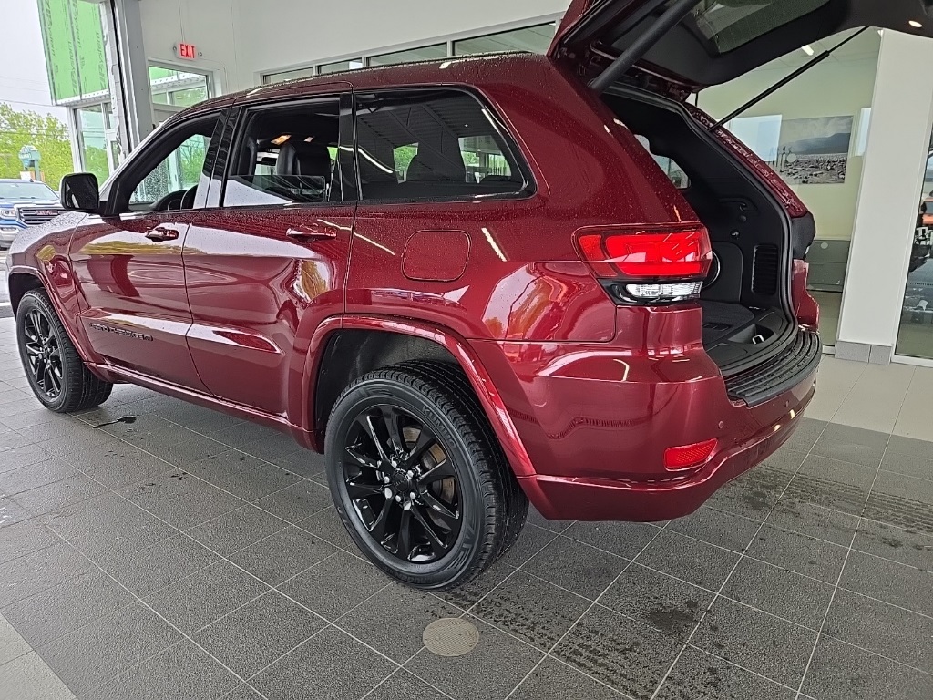 2022 Jeep Cherokee Laredo X photo 12