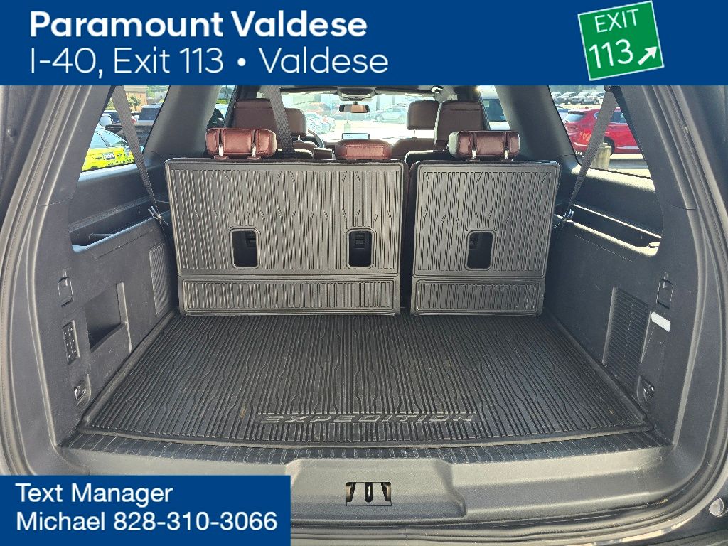 2022 Ford Expedition MAX Limited photo 3