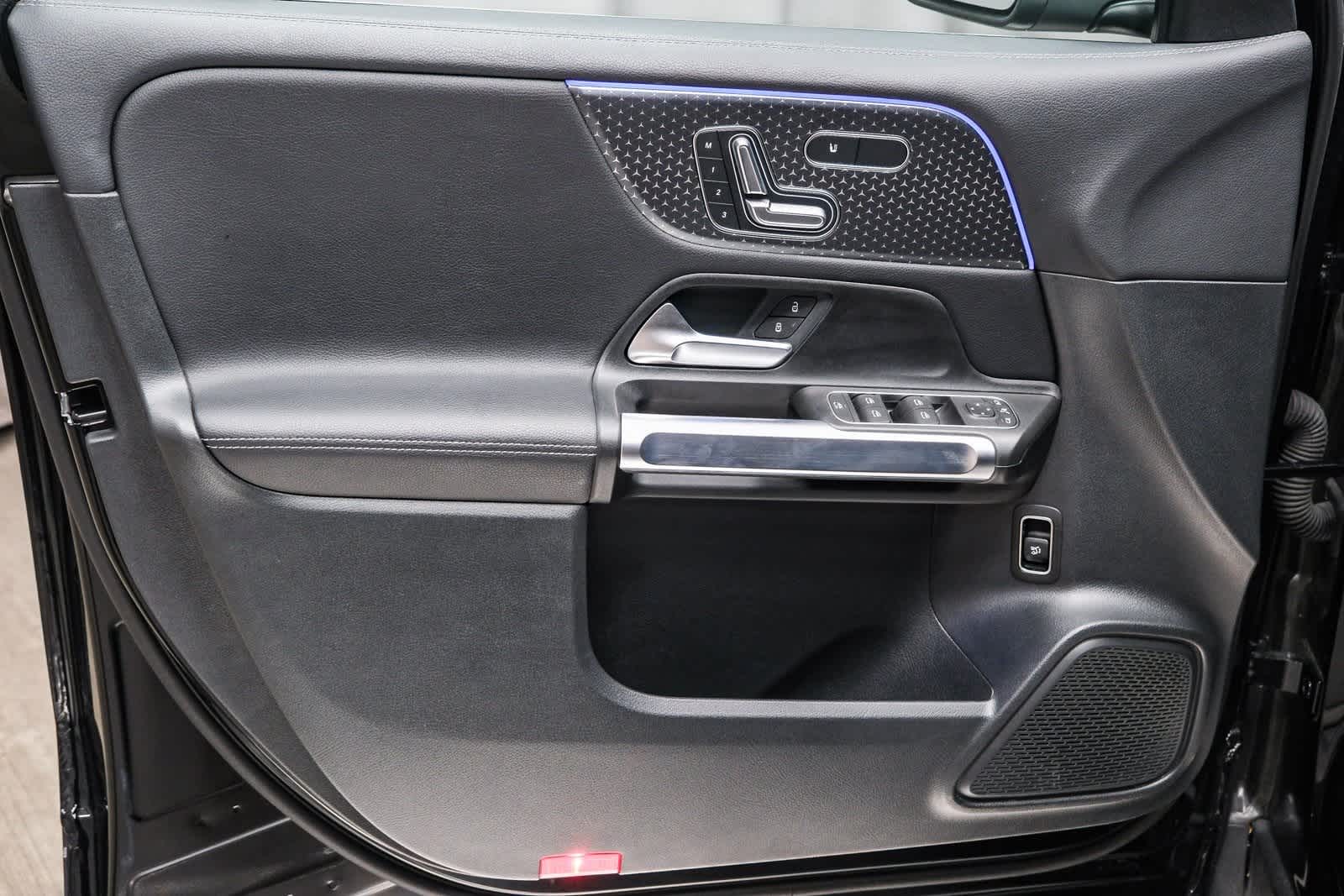 2025 Mercedes Benz GLB 250 photo 22