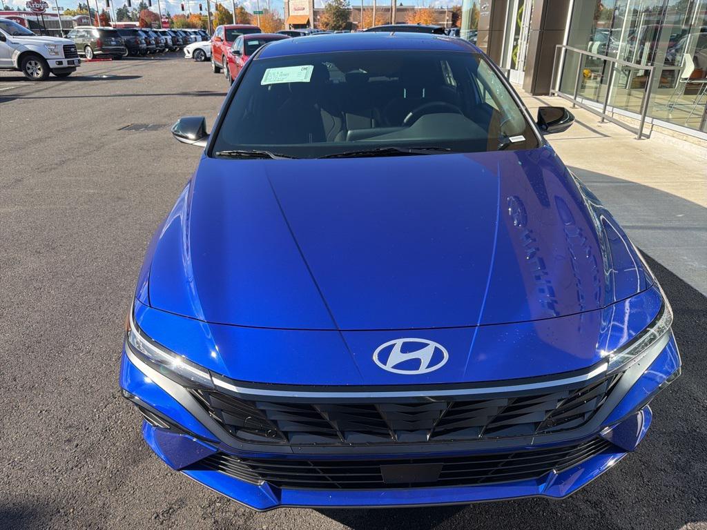 2026 Hyundai Elantra SEL Sport photo 3