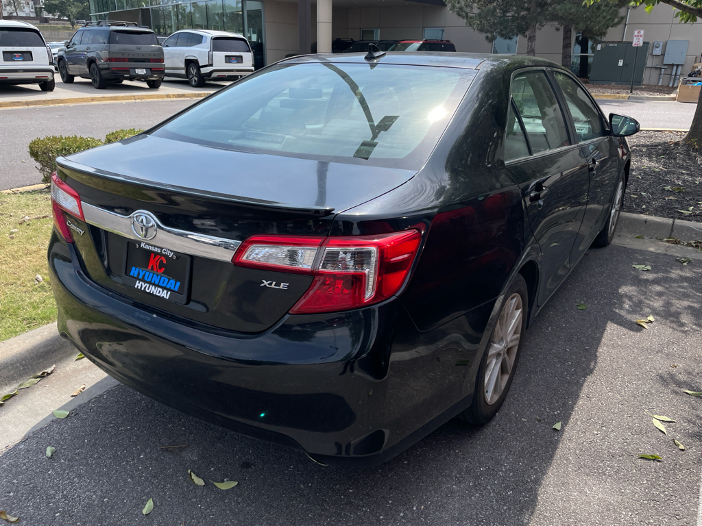 2013 Toyota Camry XLE photo 5