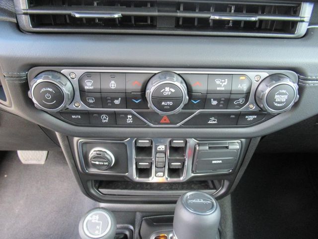 2025 Jeep Gladiator Sport photo 25