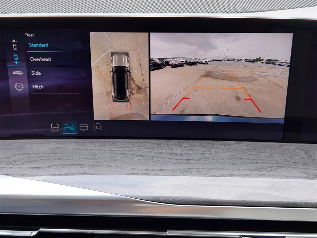 2025 Cadillac Escalade IQ Luxury photo 18