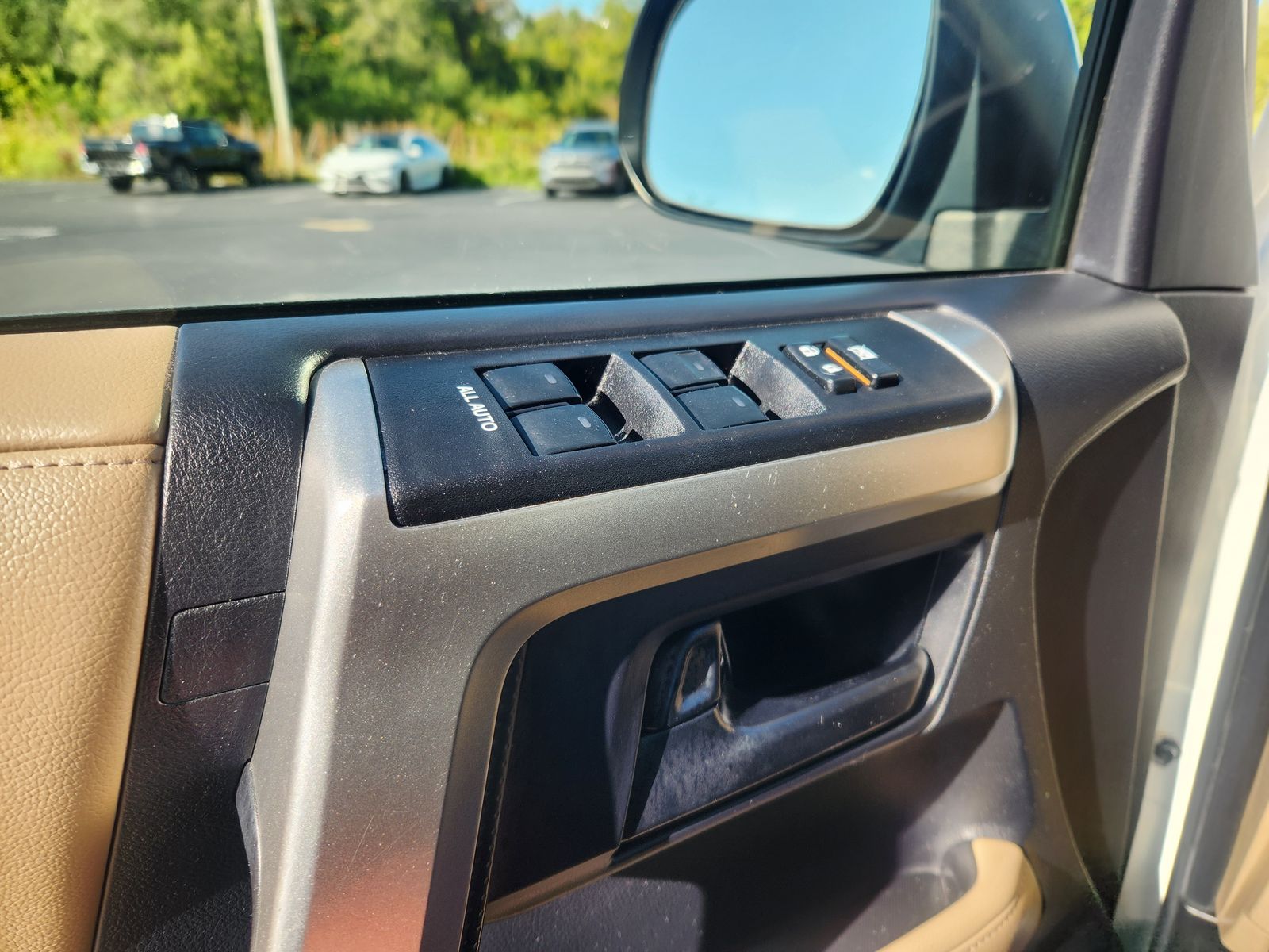 2013 Toyota 4Runner SR5 photo 23