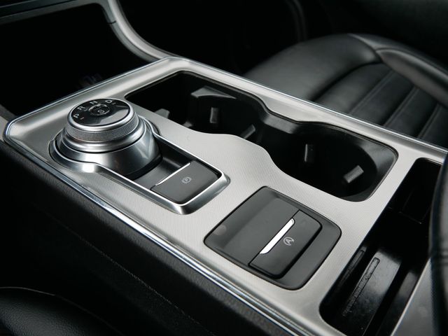 2022 Ford Edge SEL photo 12