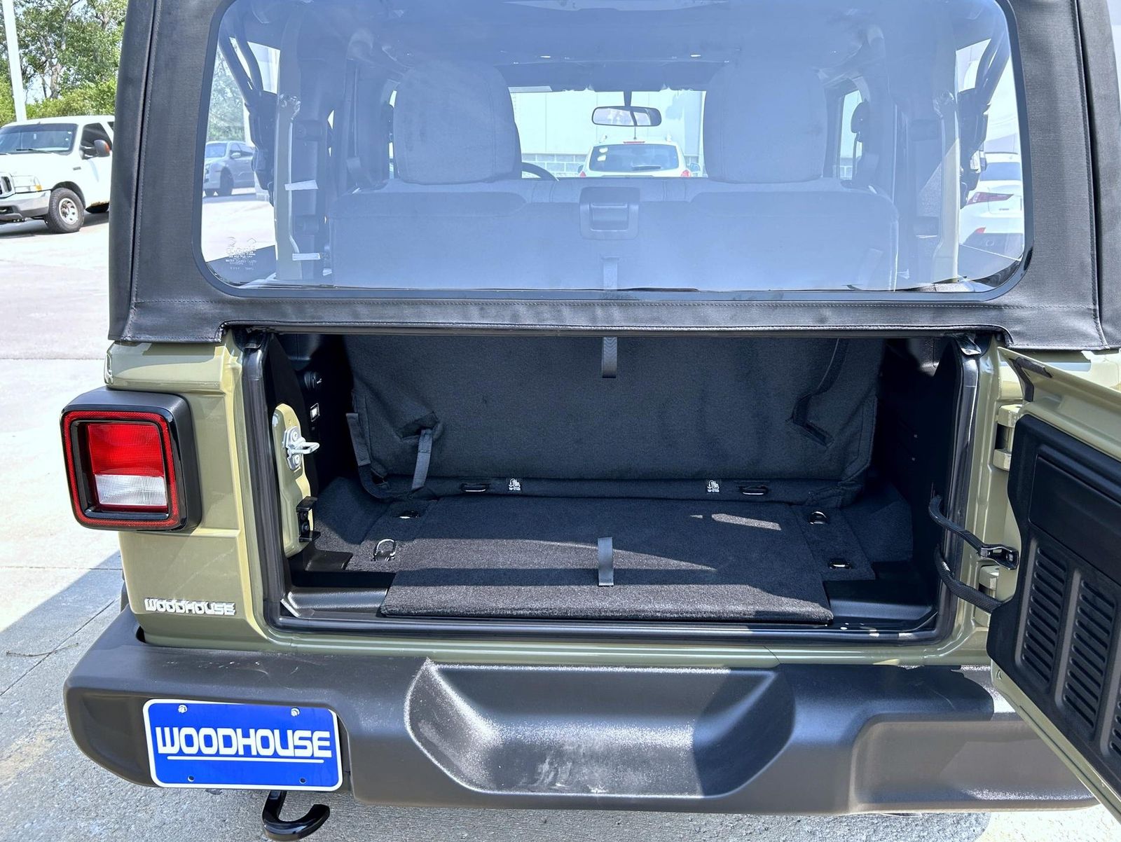2025 Jeep Wrangler Sport photo 18