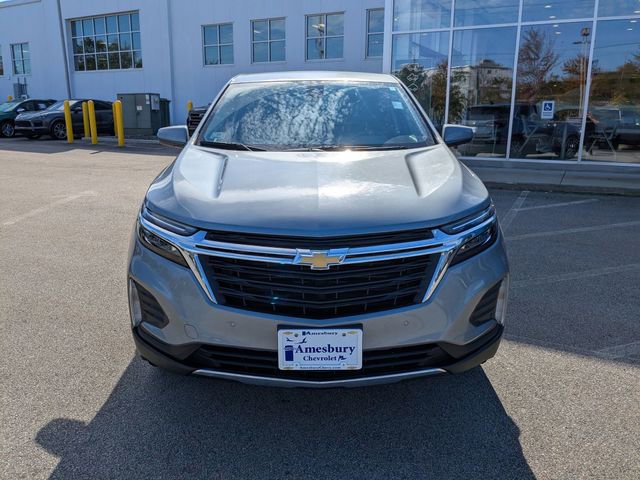 2024 Chevrolet Equinox LT photo 2