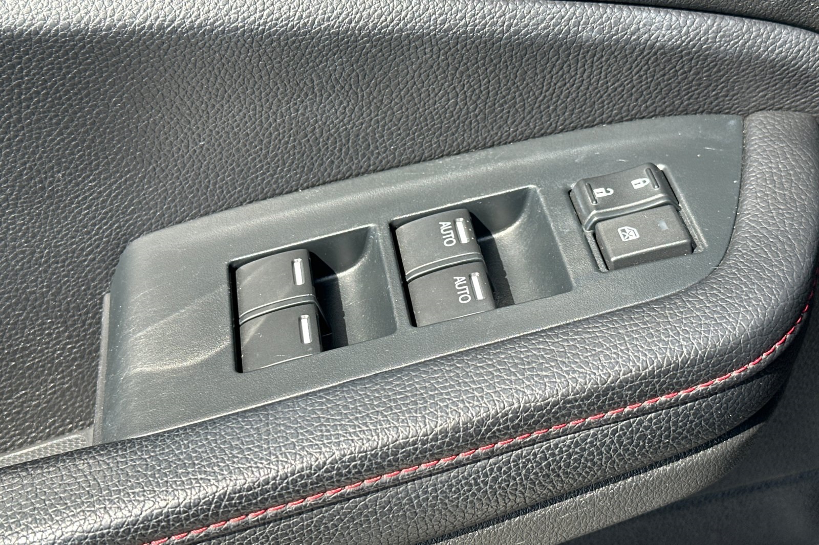 2022 Honda Pilot Black Edition photo 10