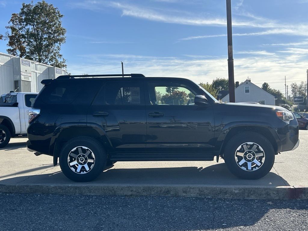 2024 Toyota 4Runner TRD Off-Road photo 4