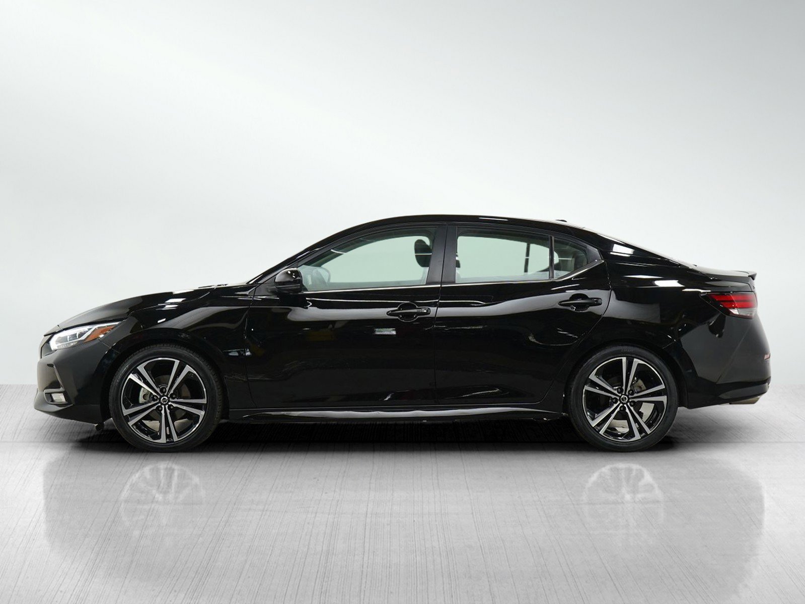 2023 Nissan Sentra SR photo 2