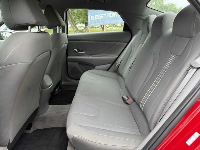 2023 Hyundai Elantra SEL photo 13