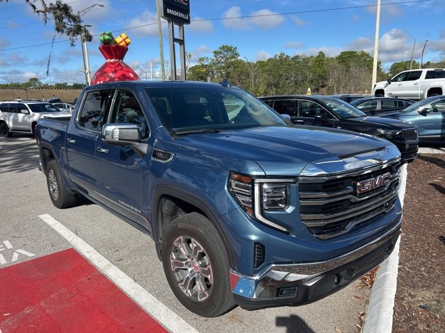 2024 GMC Sierra 1500 SLT's photo