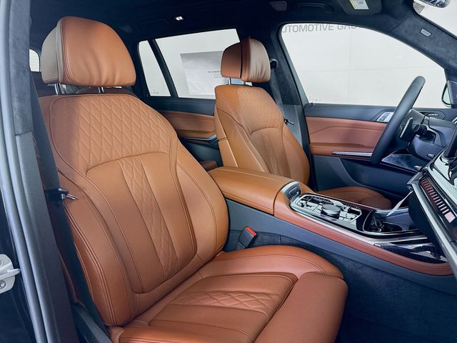 2026 Bmw X7 M60i photo 29