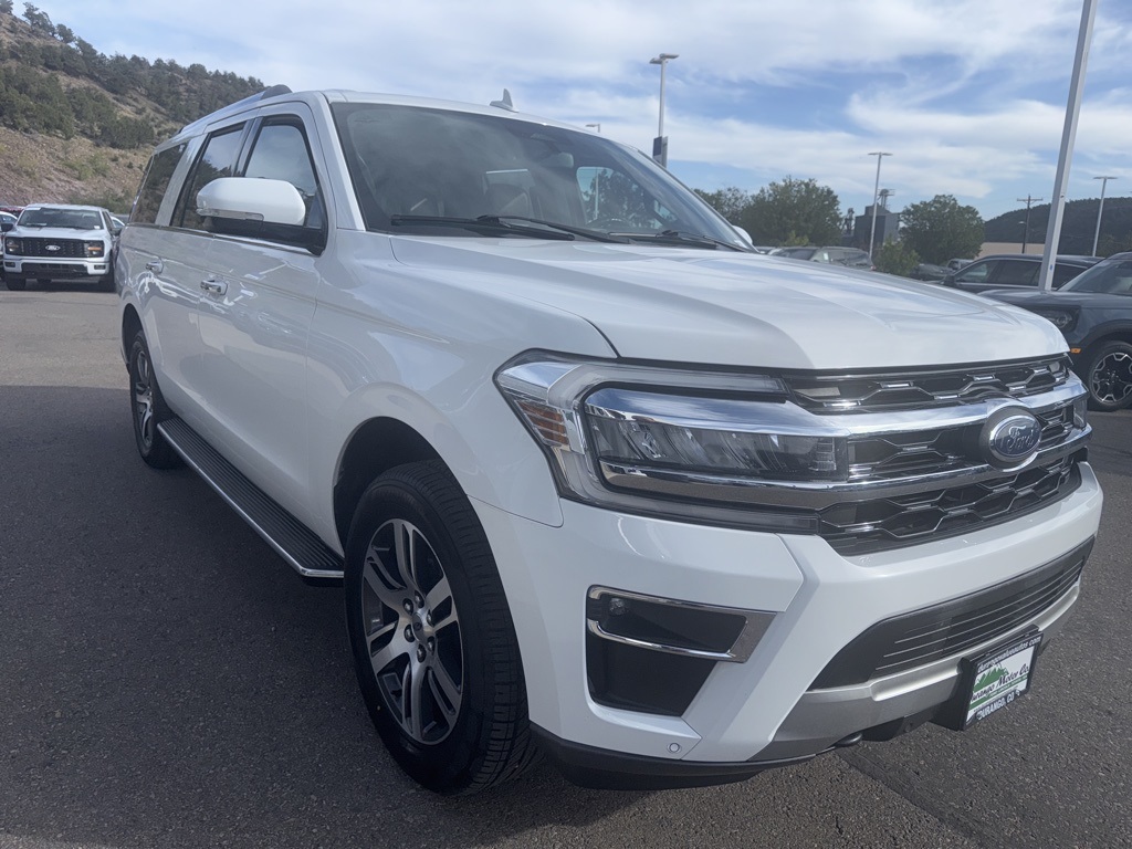 2023 Ford Expedition MAX Limited photo 2