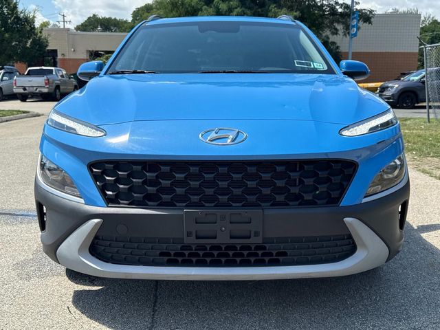 2022 Hyundai Kona SEL photo 2