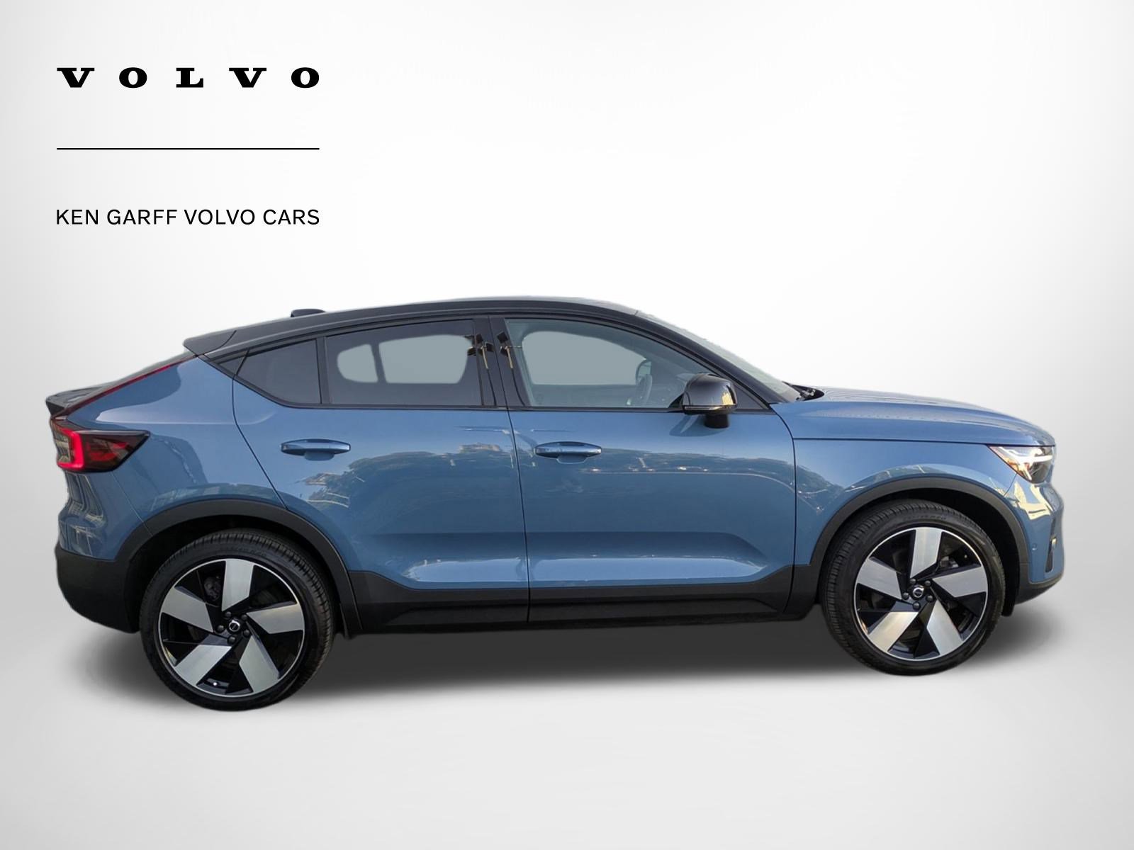 2022 Volvo C40 Recharge Ultimate photo 2