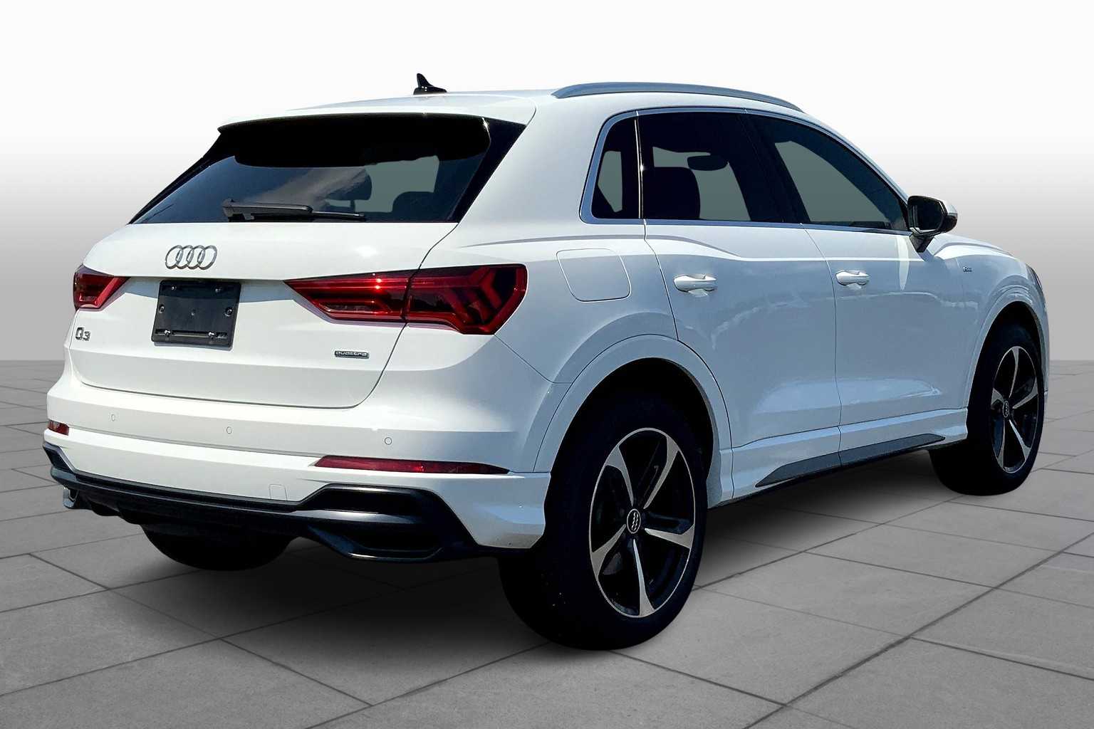 2022 Audi Q3 S line Premium Plus photo 12