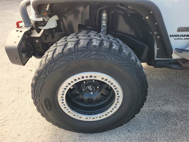 2017 Jeep Wrangler Unlimited Rubicon Recon photo 4