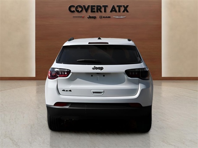 2026 Jeep Compass Latitude Altitude photo 4