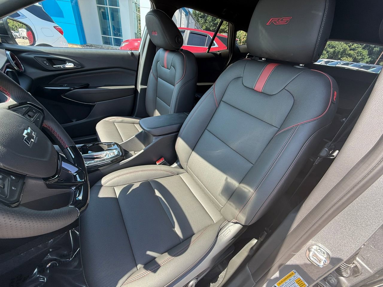 2025 Chevrolet Trax photo 13