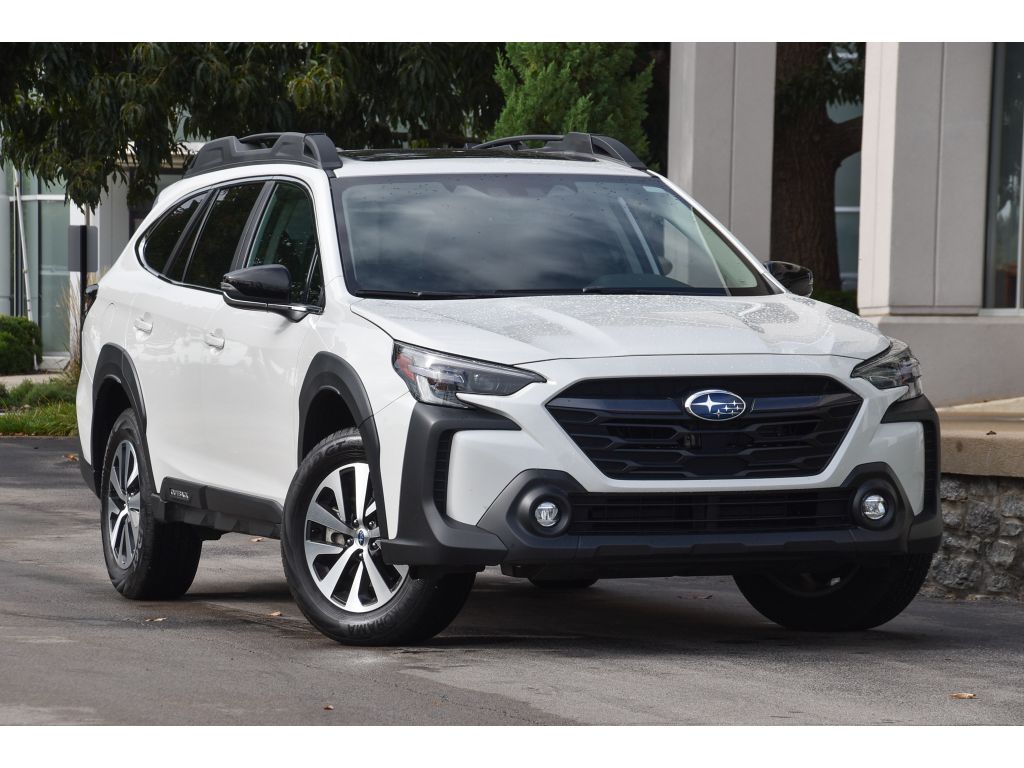 2025 Subaru Outback Premium's photo