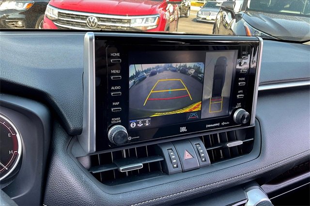 2020 Toyota RAV4 Limited photo 18