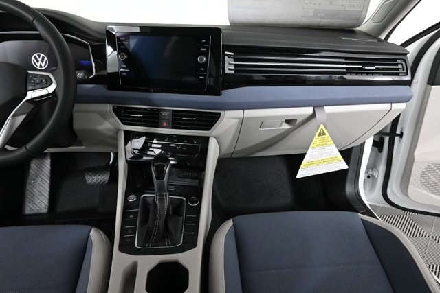2025 Volkswagen Jetta 1.5T SE photo 12