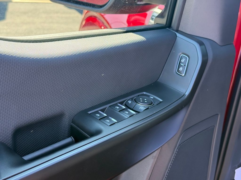 2025 Ford F-150 STX photo 17