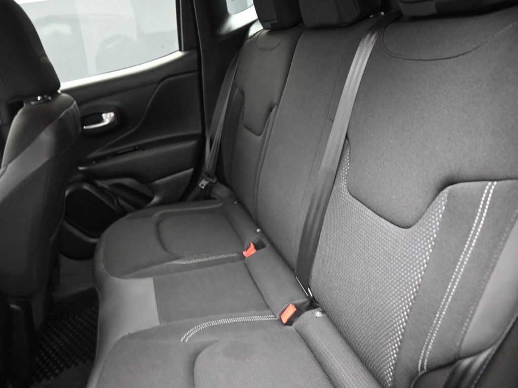 2023 Jeep Renegade Altitude photo 5