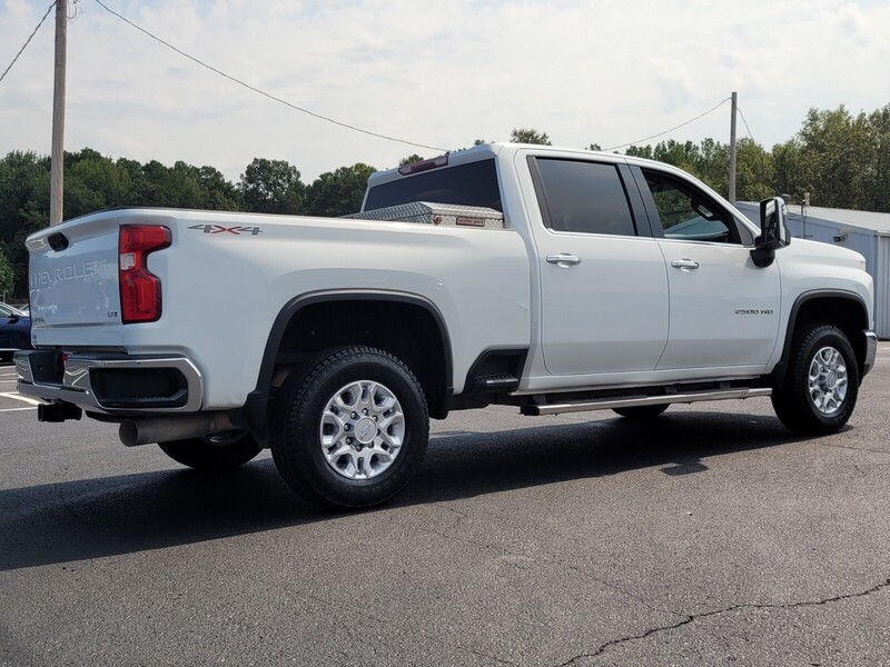 2020 Chevrolet Silverado 2500HD LTZ photo 3