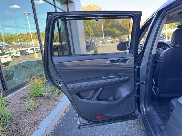 2024 Volkswagen Atlas SEL Premium R-Line photo 15