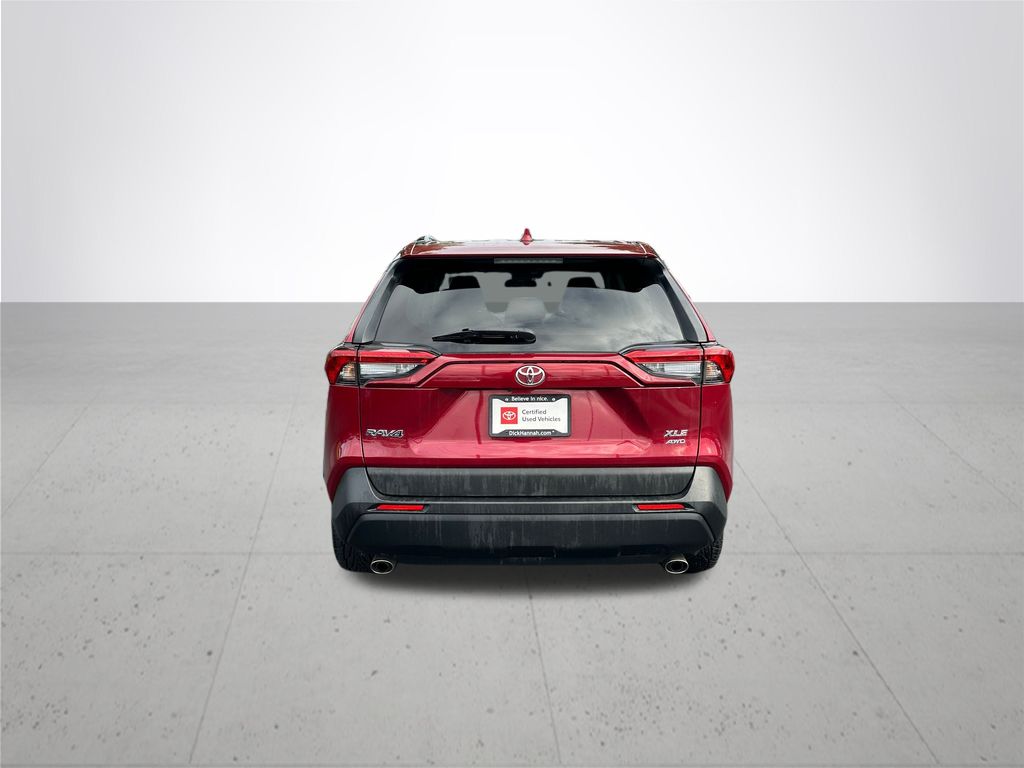 2021 Toyota RAV4 XLE Premium photo 6