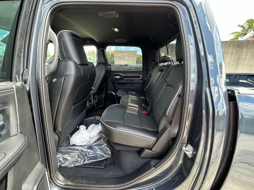 2025 Ram 3500 Laramie photo 41