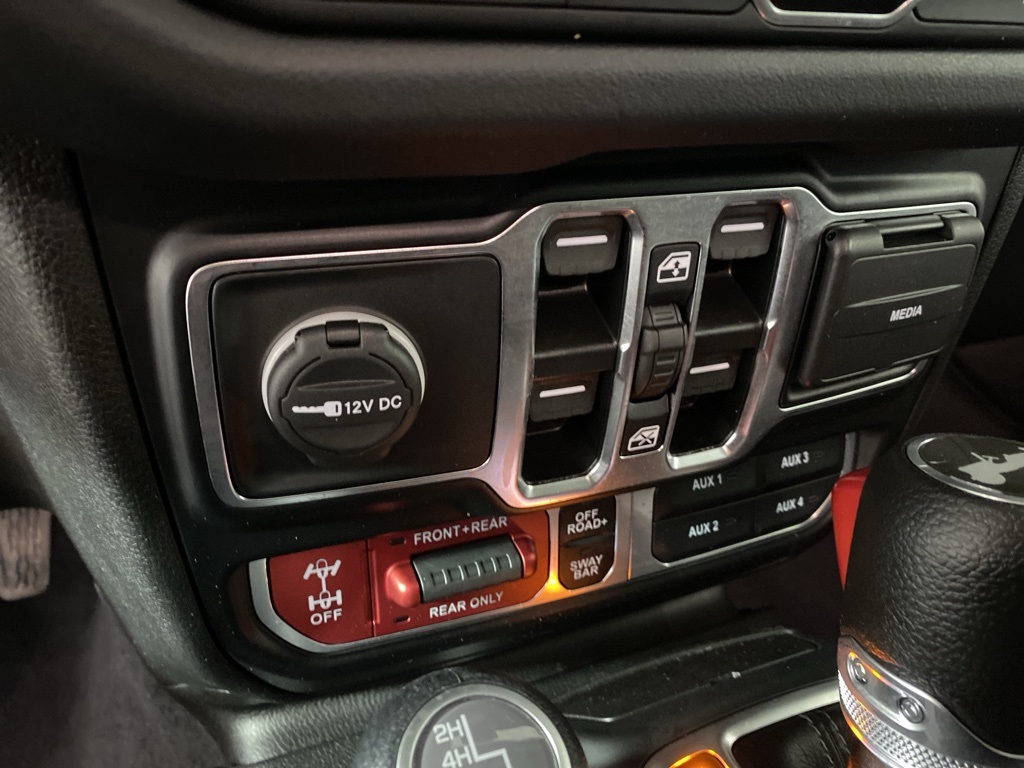 2024 Jeep Wrangler Rubicon photo 16
