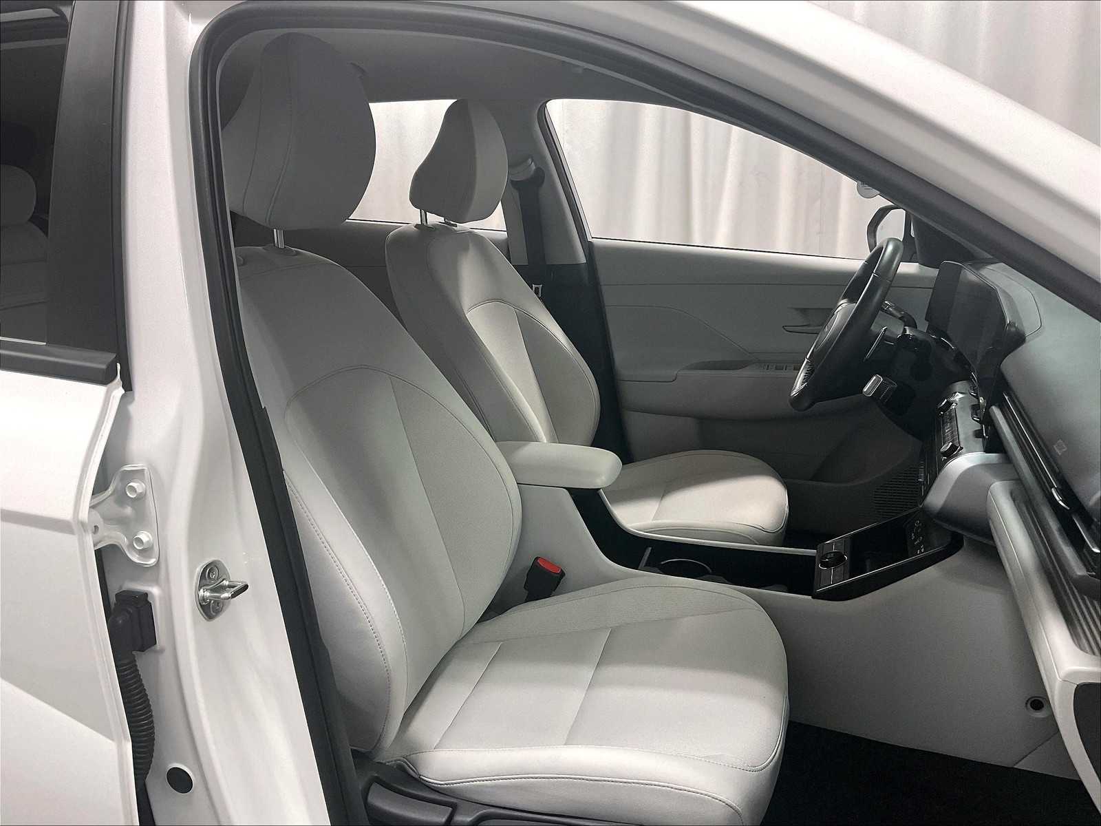 2024 Hyundai Kona Electric SEL photo 11