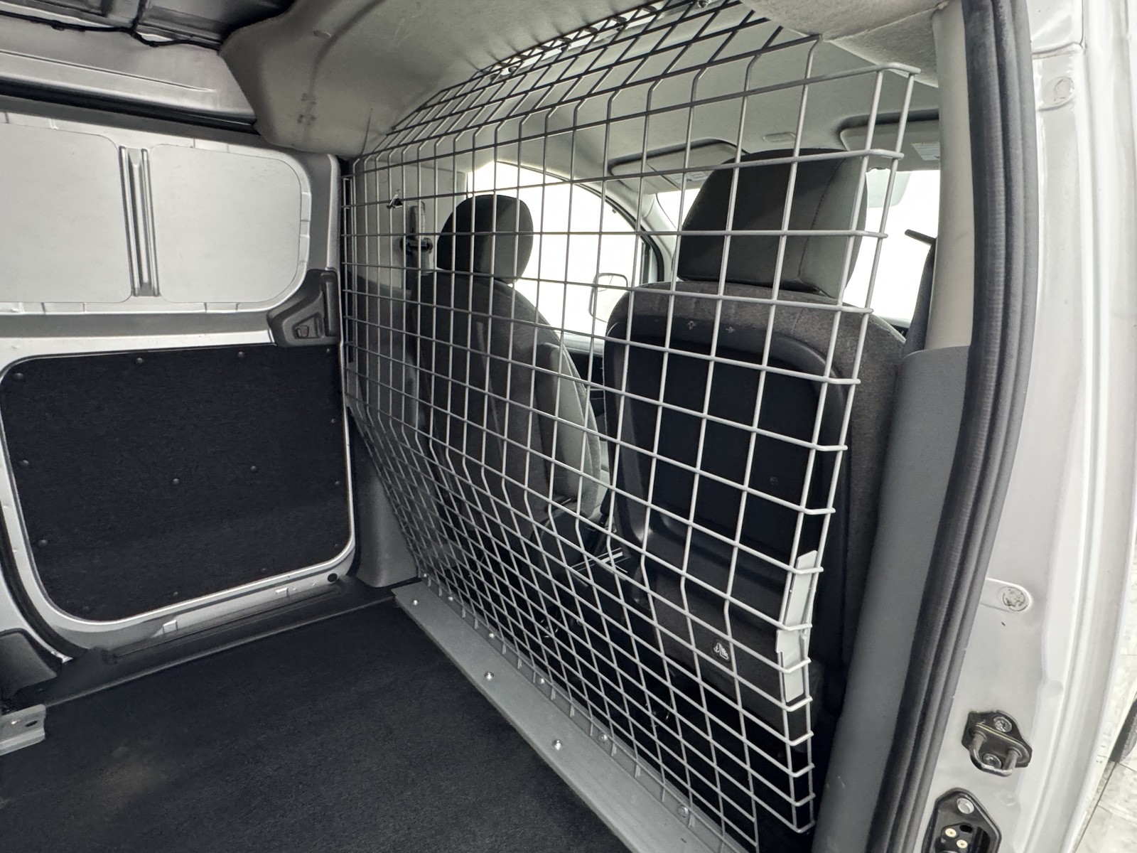 2020 Nissan NV200 SV photo 17
