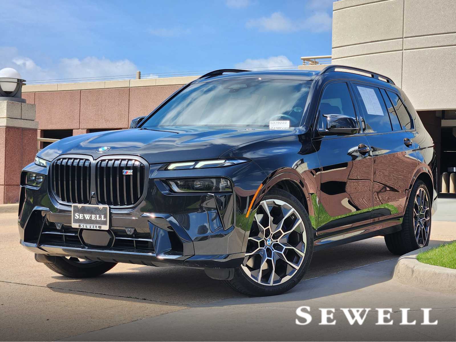 2024 BMW X7 M60i