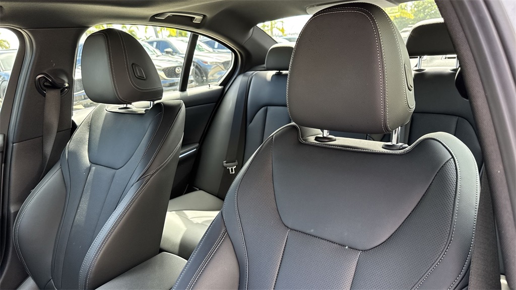 2024 Bmw 330i xDrive photo 38