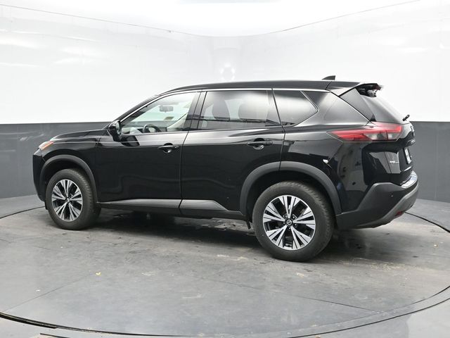 2021 Nissan Rogue SV photo 3