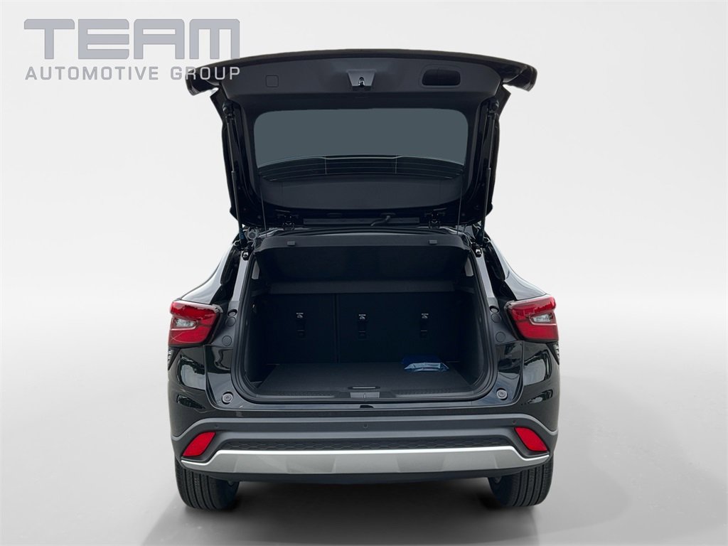2026 Chevrolet Trax LT photo 10