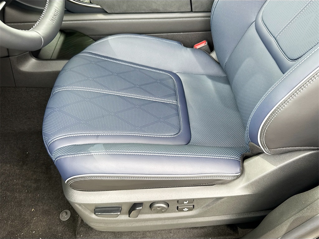 2026 Infiniti QX80 Sensory photo 20