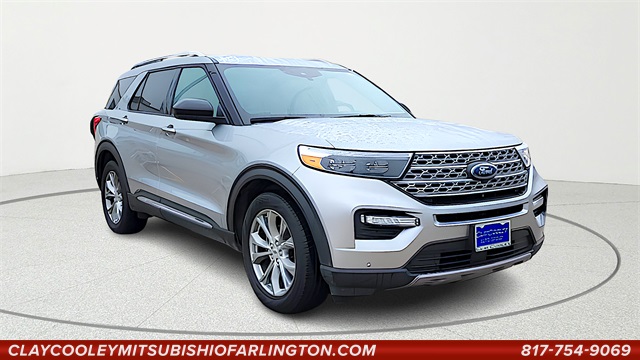 2023 Ford Explorer Limited's photo