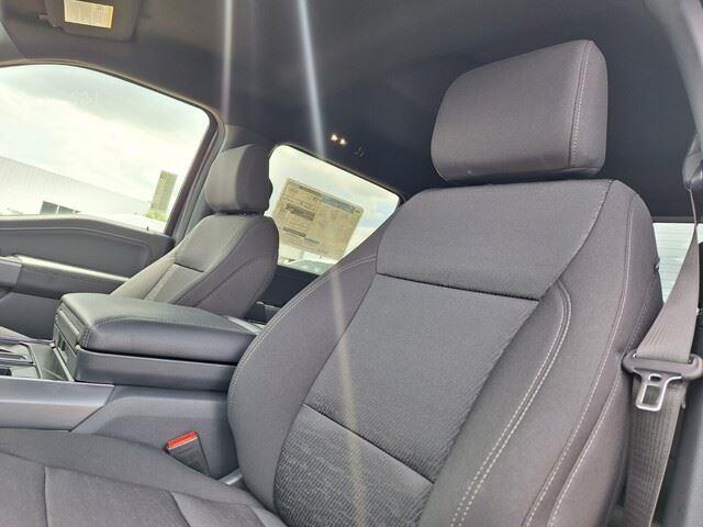 2025 Ford F-150 XLT photo 10