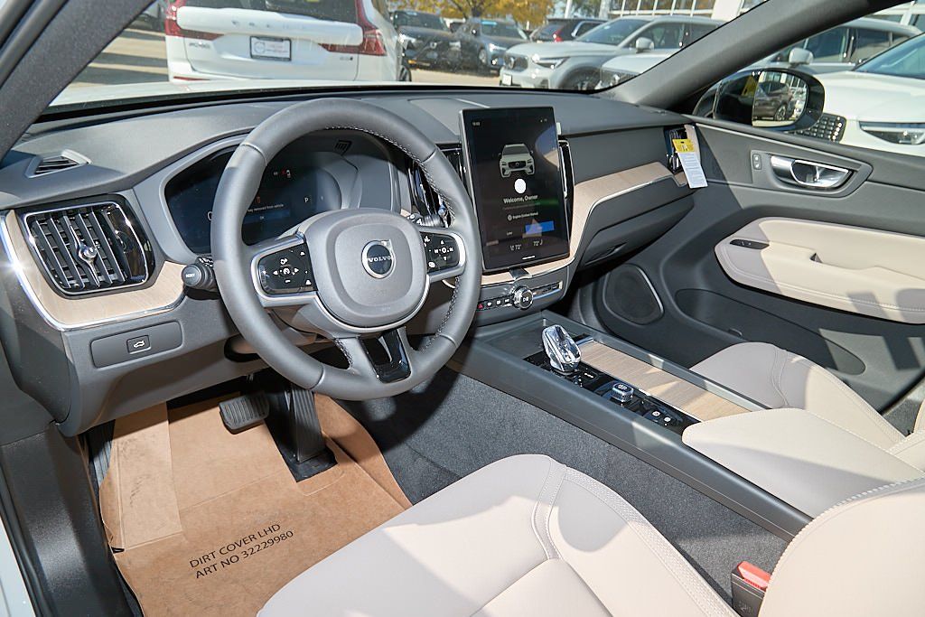 2026 VOLVO XC60 - Image 11