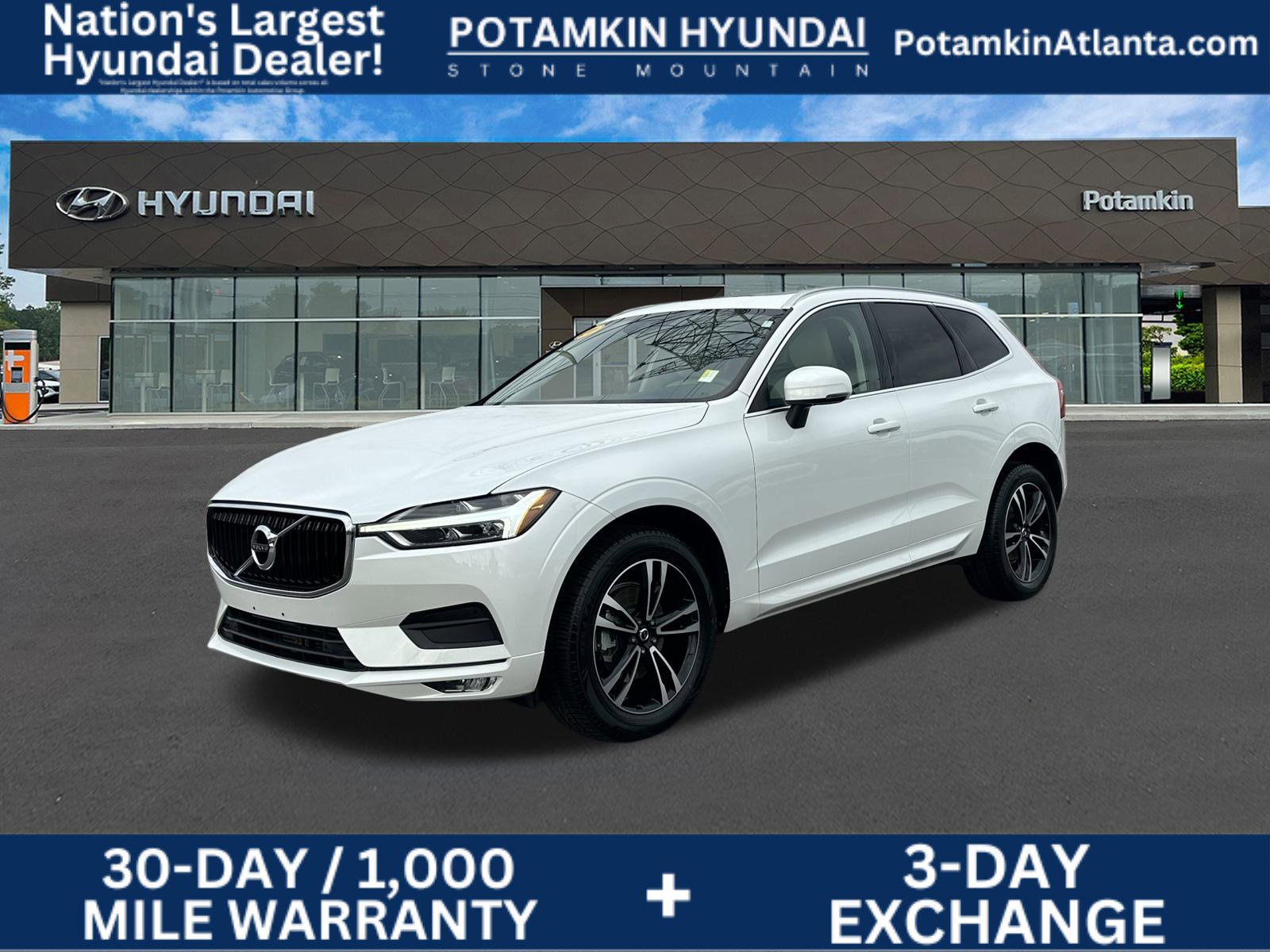 2021 Volvo XC60 Momentum's photo