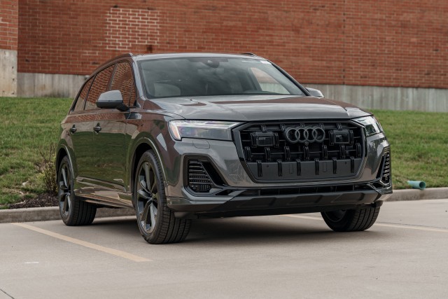 2025 Audi Q7 Premium Plus