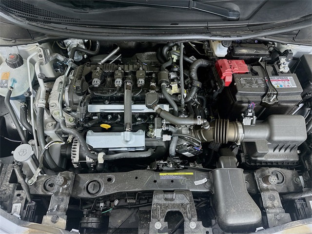 2025 Nissan Versa SV photo 10